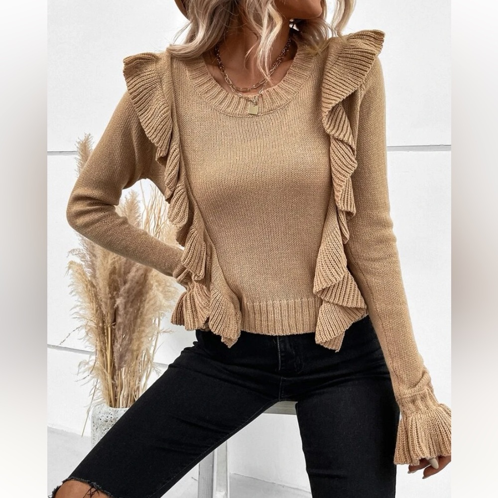 🟡Ruffled Front Sweater